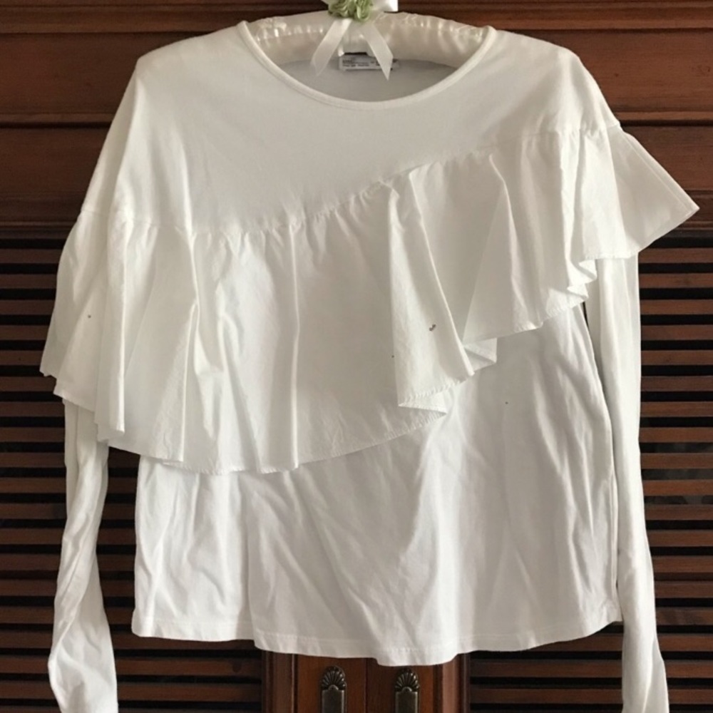 ZARA WHITE RUFFLE TOP SIZE SMALL - Picture 3 of 7